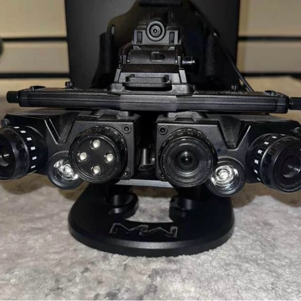 Call of Duty Modern Warfare Dark Edition Night Vision Goggles Collectible